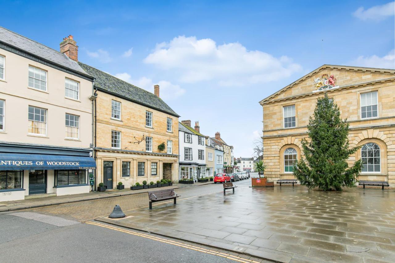 Oxfordshire Living - The Spencer Apartment - Woodstock Exterior foto
